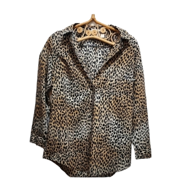 Chico's leaord print button down long sleeve 100% cotton no-iron blouse size 1 - Picture 1 of 6